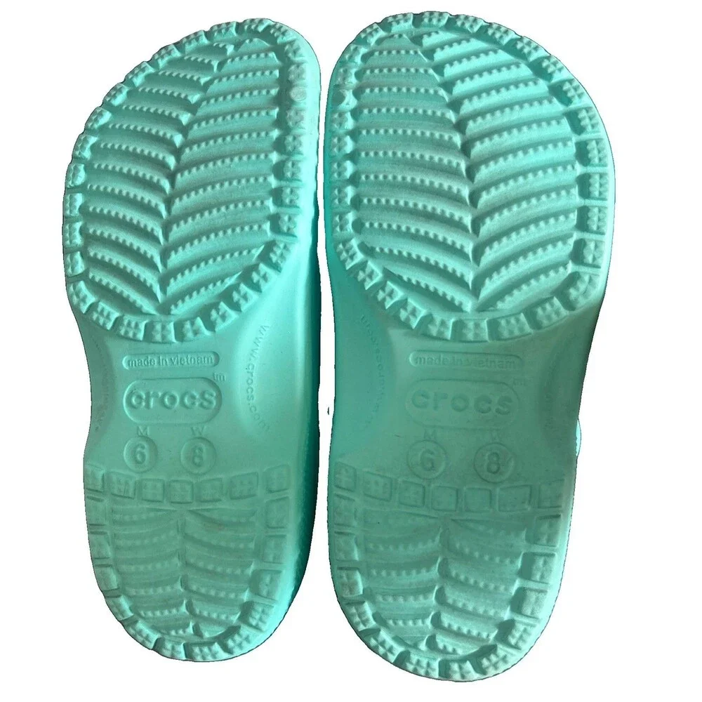 Crocs Classic Clogs Unisex W 8 / M 6 Mint Green Slip On Lightweight Casual